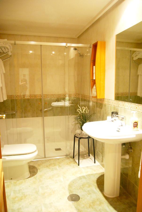 Apartamentos Turisticos Arch León Kültér fotó