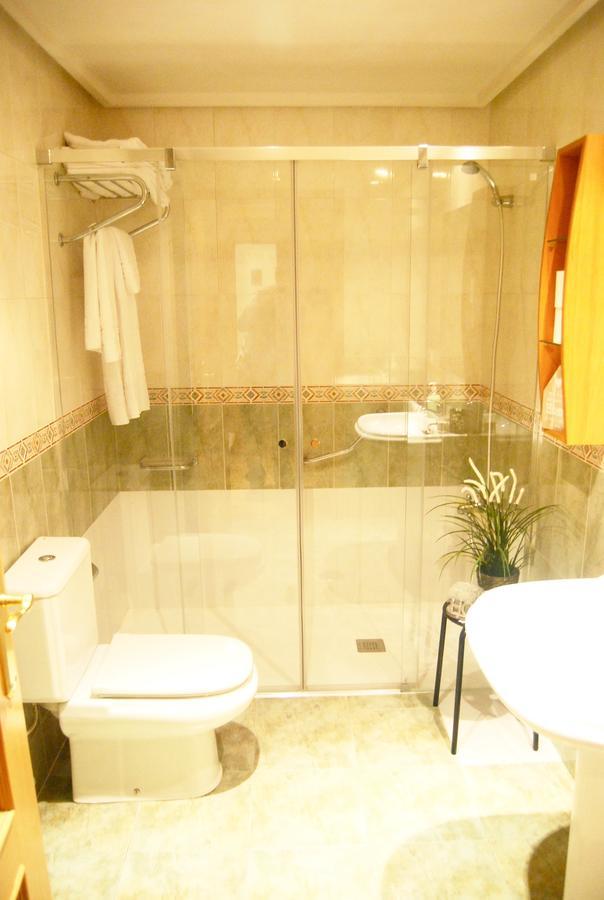 Apartamentos Turisticos Arch León Kültér fotó
